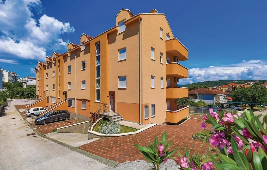 Penthouse Dea Bye The Sea Apartment Okrug Gornji