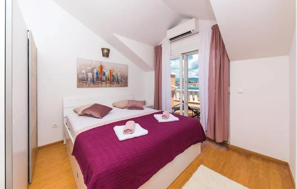 Penthouse Dea Bye The Sea Apartment Okrug Gornji Croatia