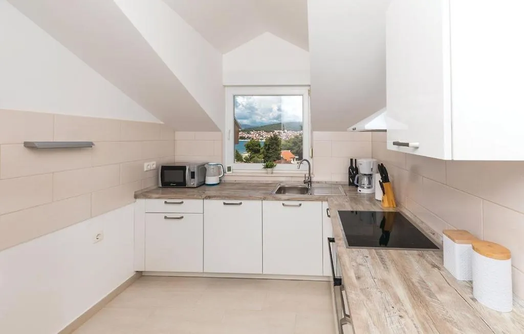 Penthouse Dea Bye The Sea Apartment Okrug Gornji