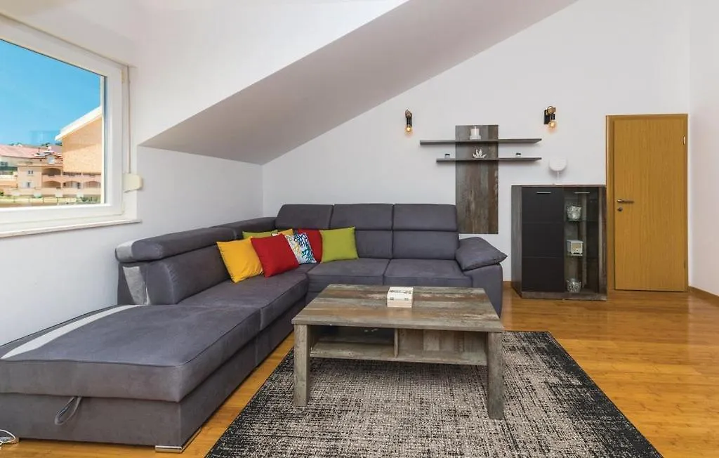 Penthouse Dea Bye The Sea Apartment Okrug Gornji