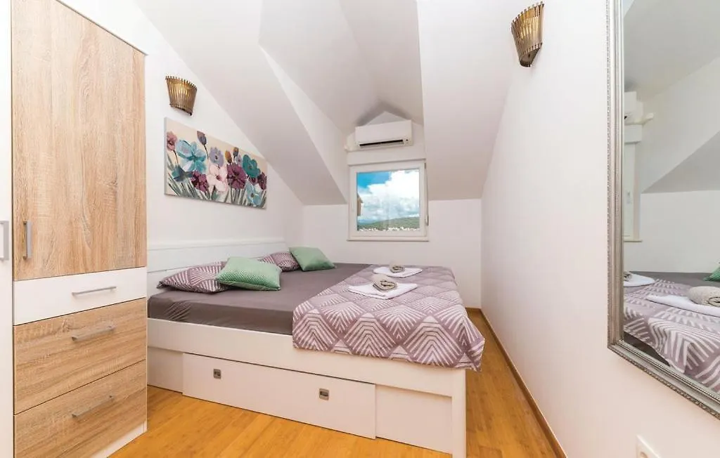 Penthouse Dea Bye The Sea Apartment Okrug Gornji